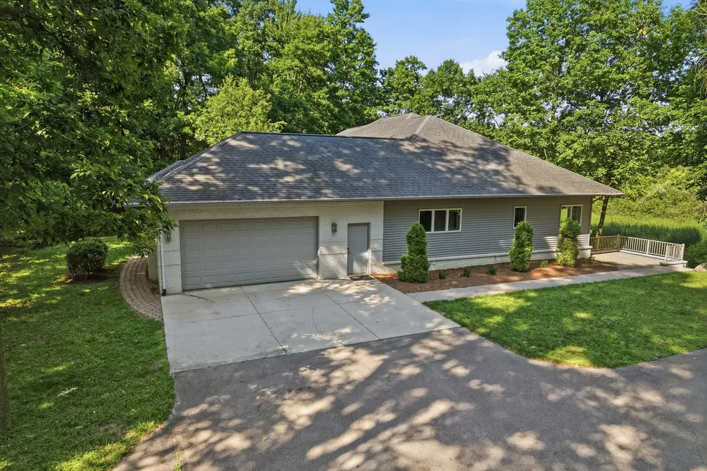 7544 Lake Hollow Court Webster Township MI 48130