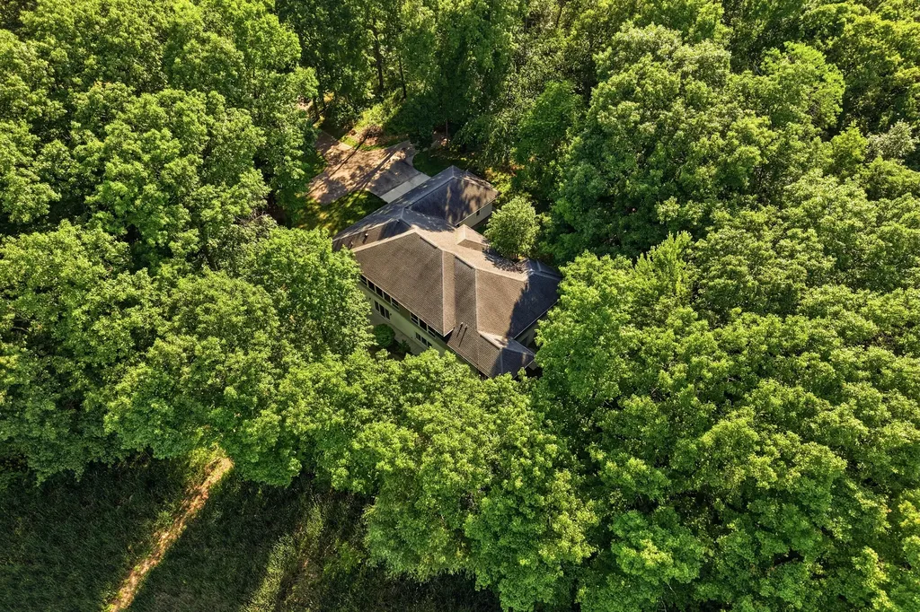 7544 Lake Hollow Court Webster Township MI 48130