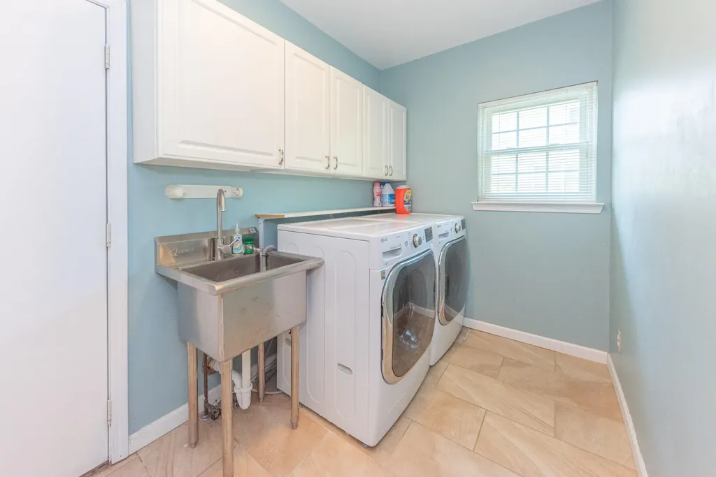 2812 Aspen Ridge Drive Pittsfield Charter Township MI 48103