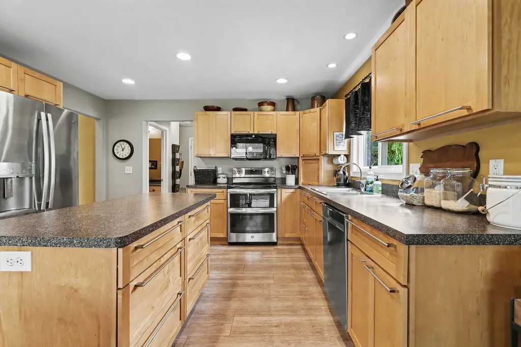 1696 W Ellsworth Road Pittsfield Charter Township MI 48108
