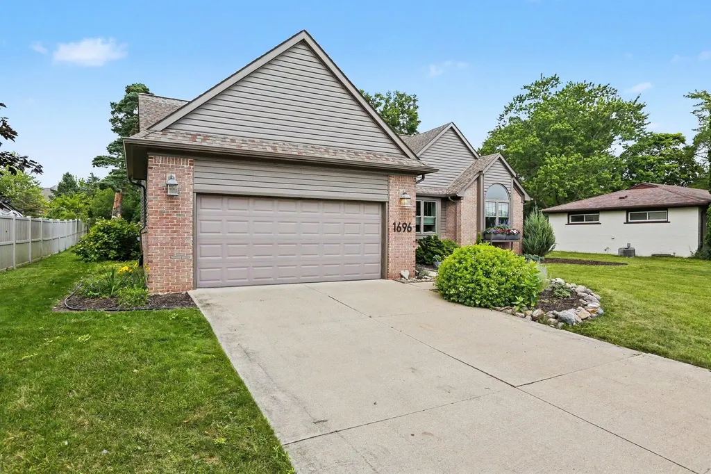 1696 W Ellsworth Road Pittsfield Charter Township MI 48108