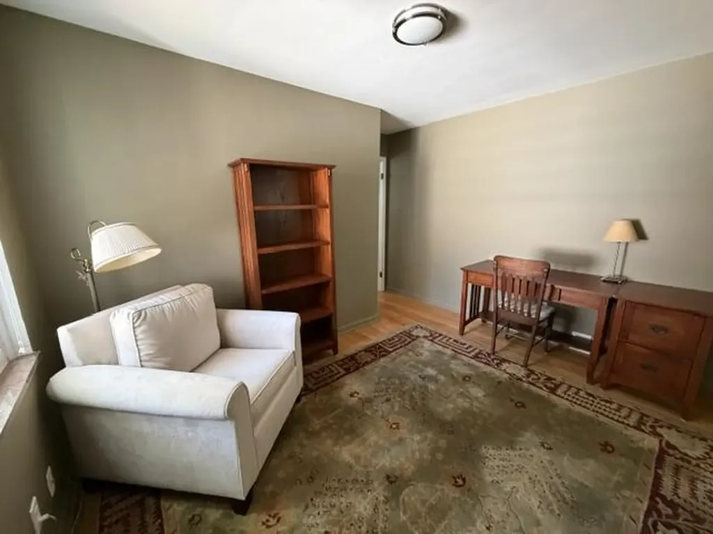 31180 E Rutland Street Beverly Hills Village MI 48025
