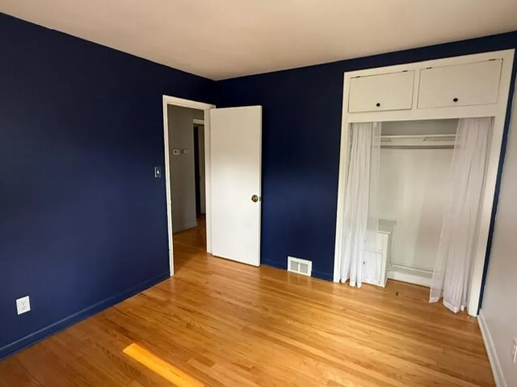 31180 E Rutland Street Beverly Hills Village MI 48025