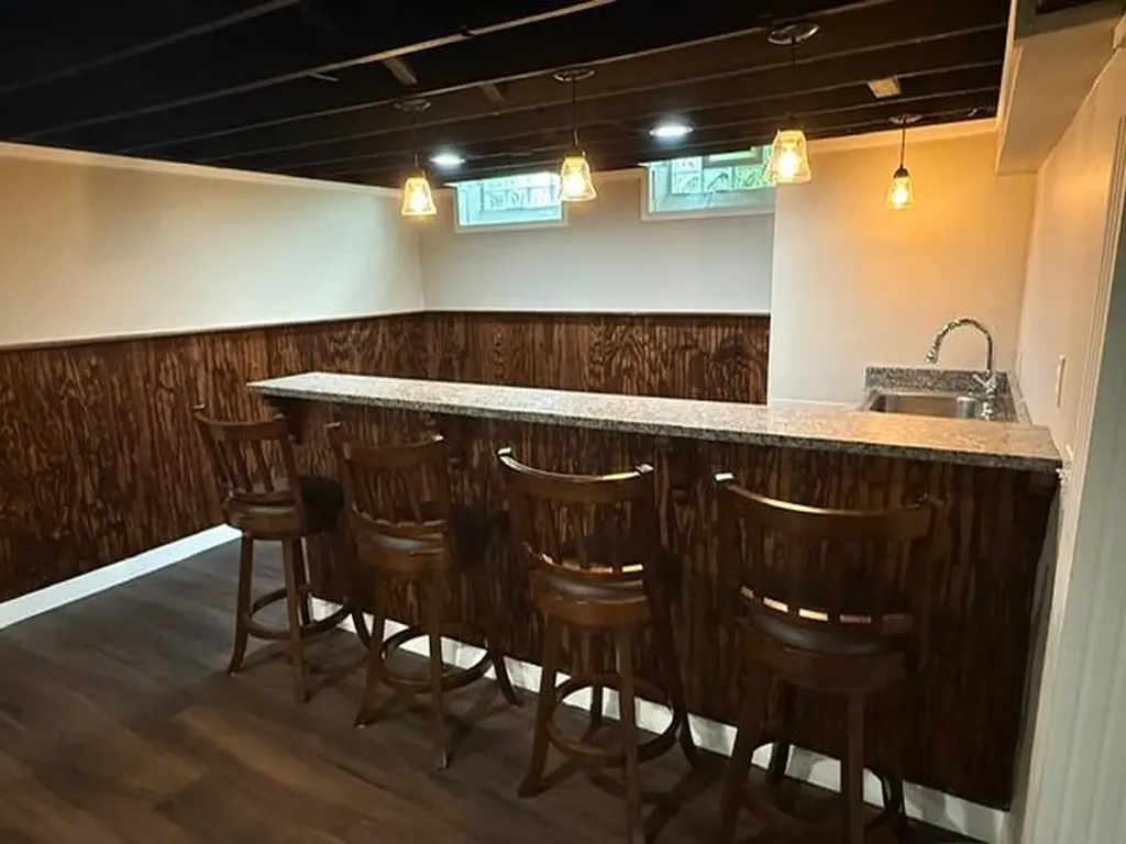31180 E Rutland Street Beverly Hills Village MI 48025