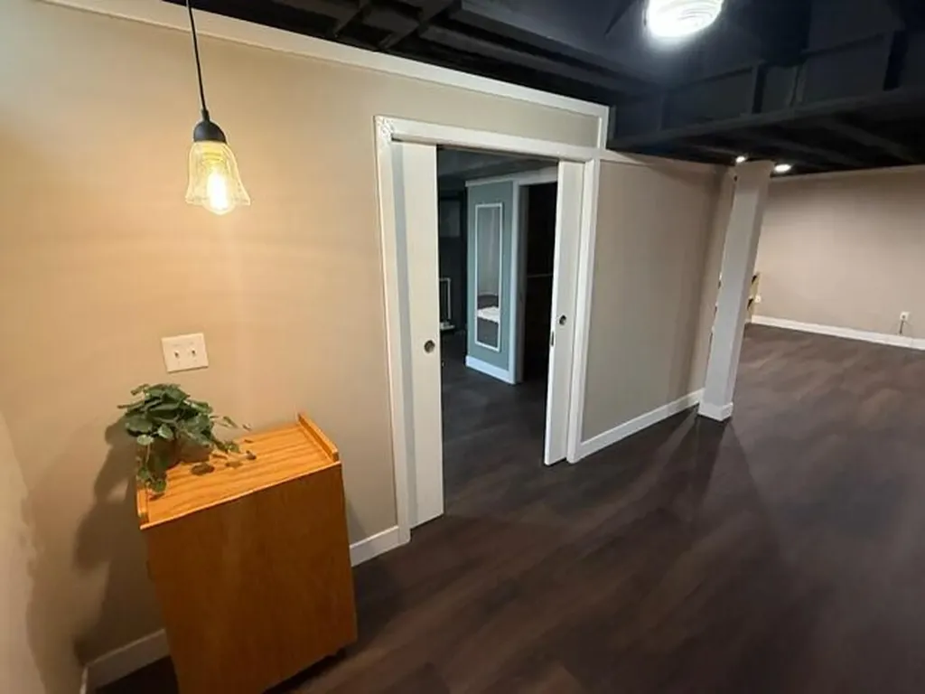31180 E Rutland Street Beverly Hills Village MI 48025
