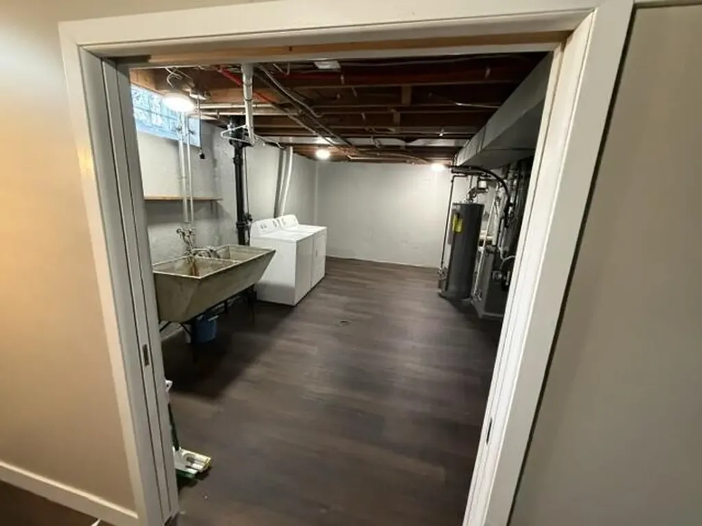 31180 E Rutland Street Beverly Hills Village MI 48025