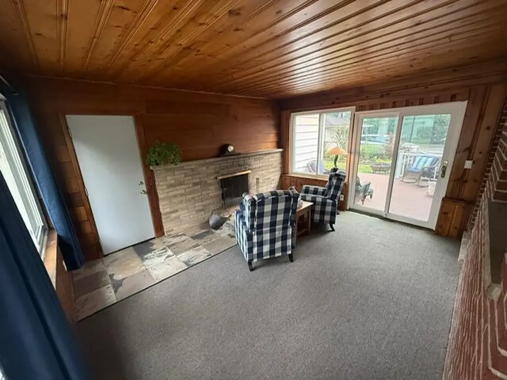 31180 E Rutland Street Beverly Hills Village MI 48025