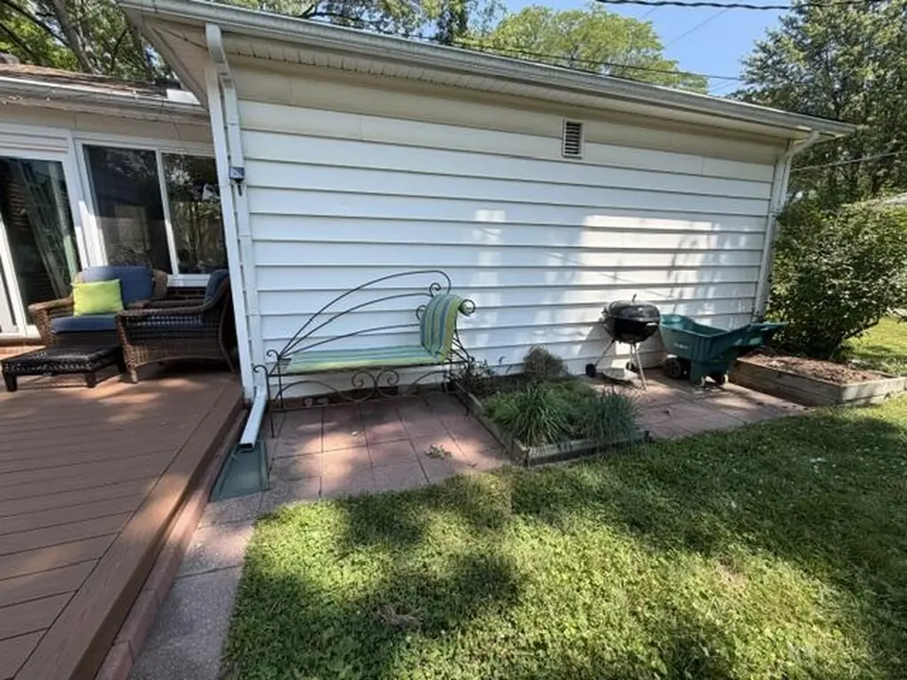 31180 E Rutland Street Beverly Hills Village MI 48025