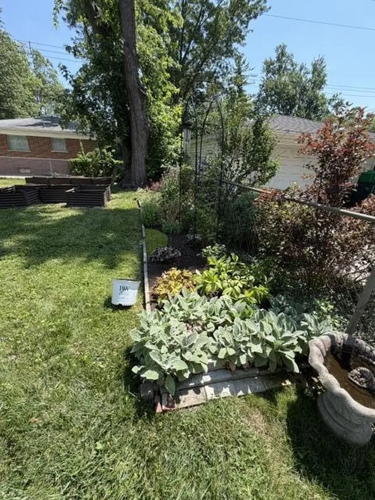 31180 E Rutland Street Beverly Hills Village MI 48025