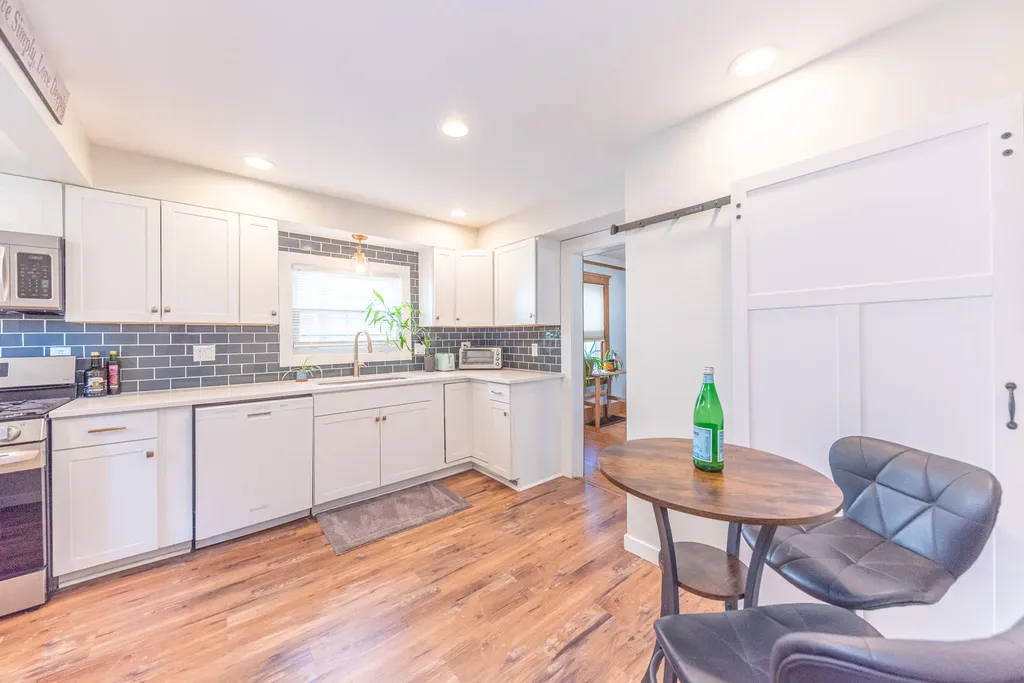 1123 W Huron Street Ann Arbor City MI 48103