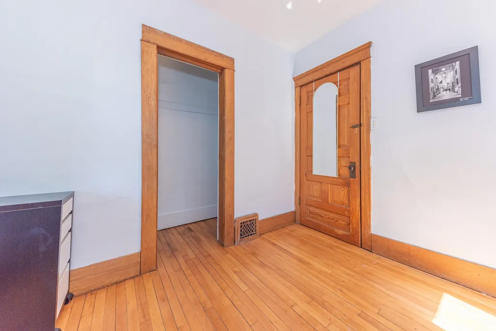 1123 W Huron Street Ann Arbor City MI 48103
