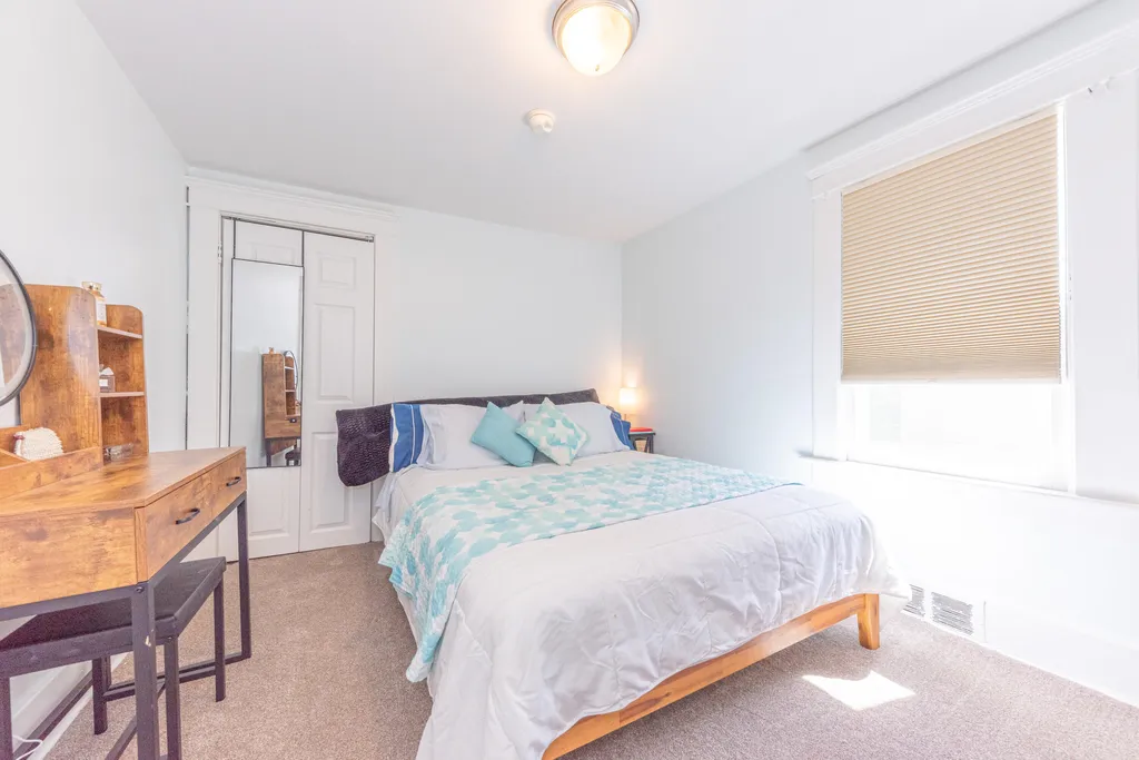1123 W Huron Street Ann Arbor City MI 48103