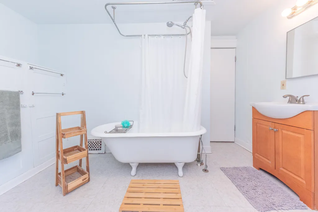 1123 W Huron Street Ann Arbor City MI 48103