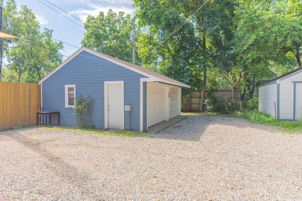 1123 W Huron Street Ann Arbor City MI 48103