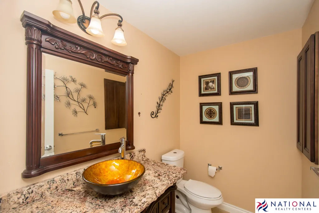 37709 Glengrove Drive Farmington Hills City MI 48331