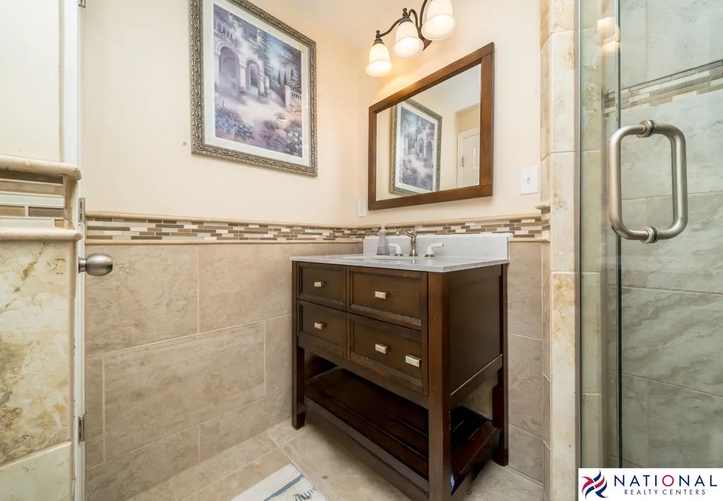 37709 Glengrove Drive Farmington Hills City MI 48331