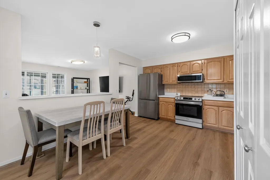 8217 Grays Drive Grosse Ile Township MI 48138