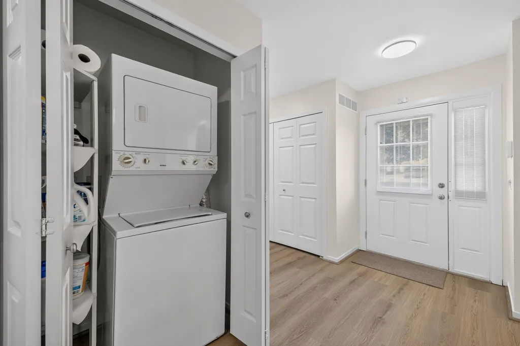 8217 Grays Drive Grosse Ile Township MI 48138