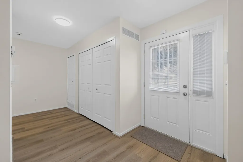 8217 Grays Drive Grosse Ile Township MI 48138