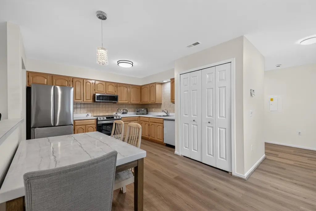 8217 Grays Drive Grosse Ile Township MI 48138
