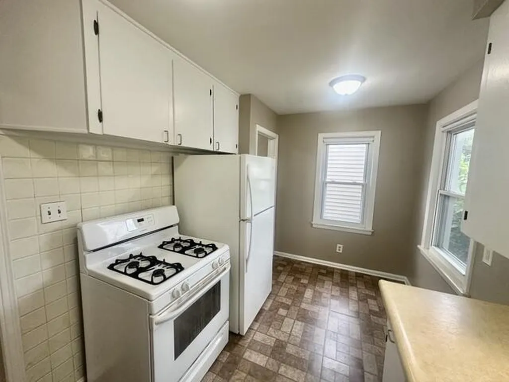 22058 Lambrecht Avenue Eastpointe City MI 48021