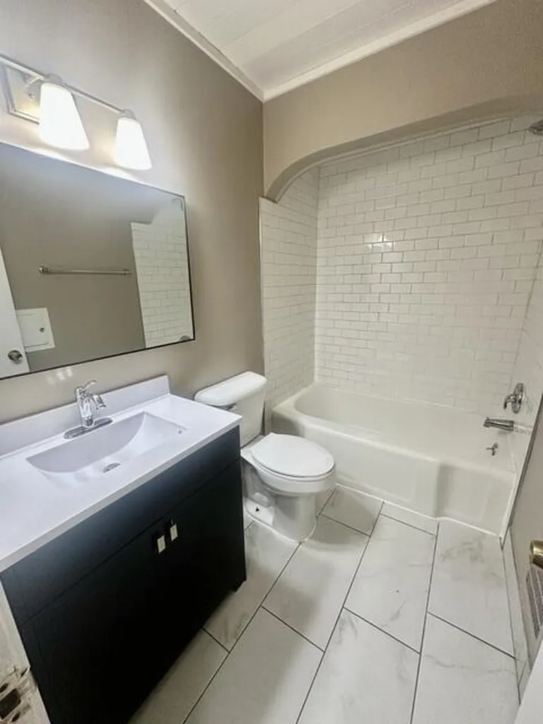22058 Lambrecht Avenue Eastpointe City MI 48021