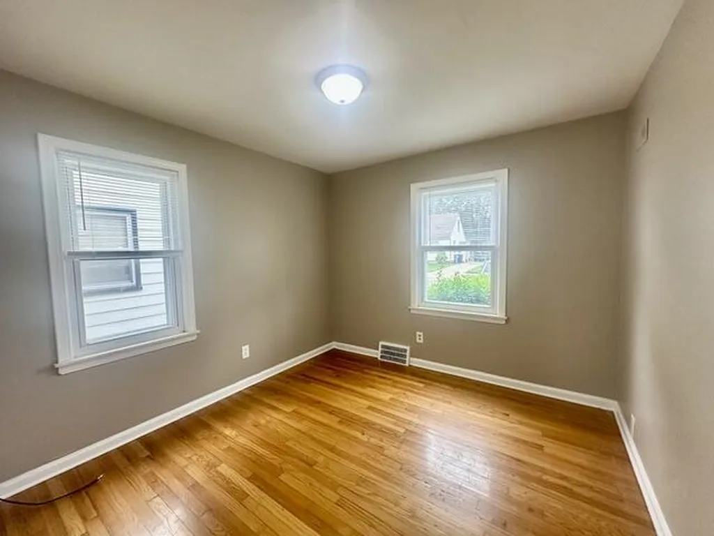 22058 Lambrecht Avenue Eastpointe City MI 48021