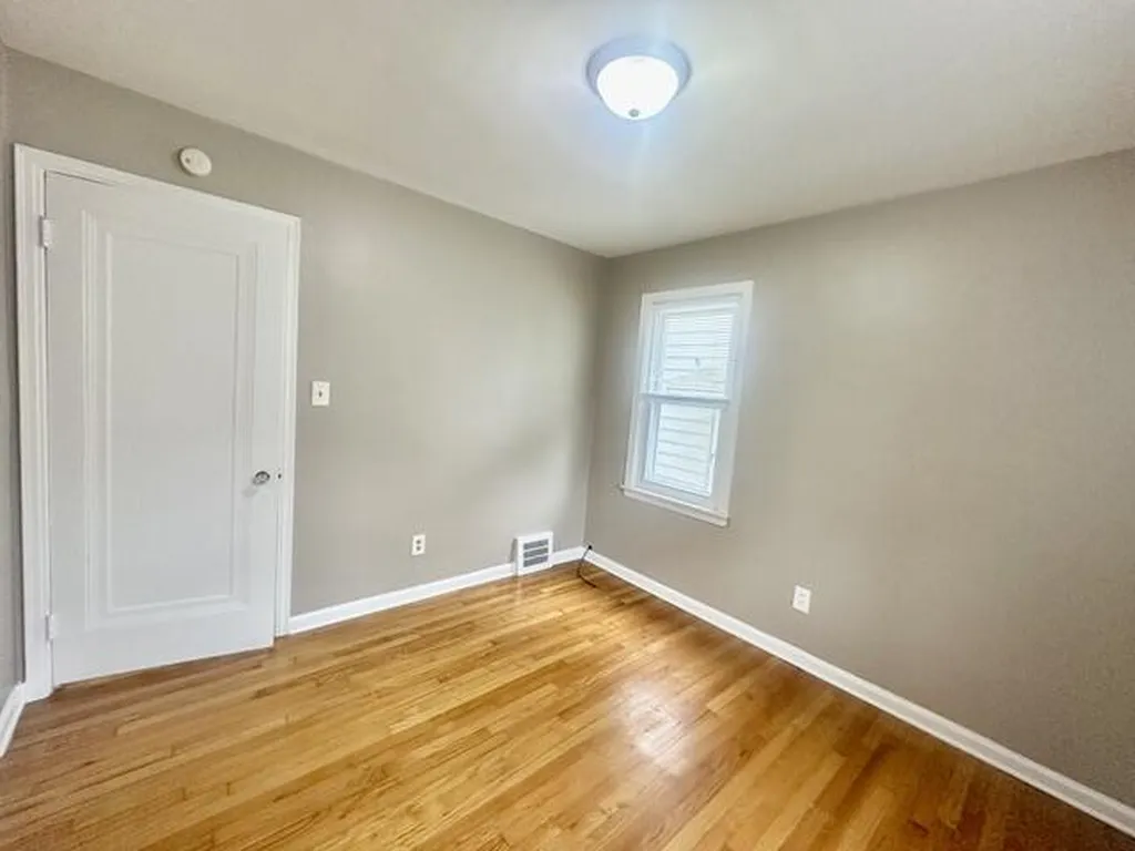 22058 Lambrecht Avenue Eastpointe City MI 48021