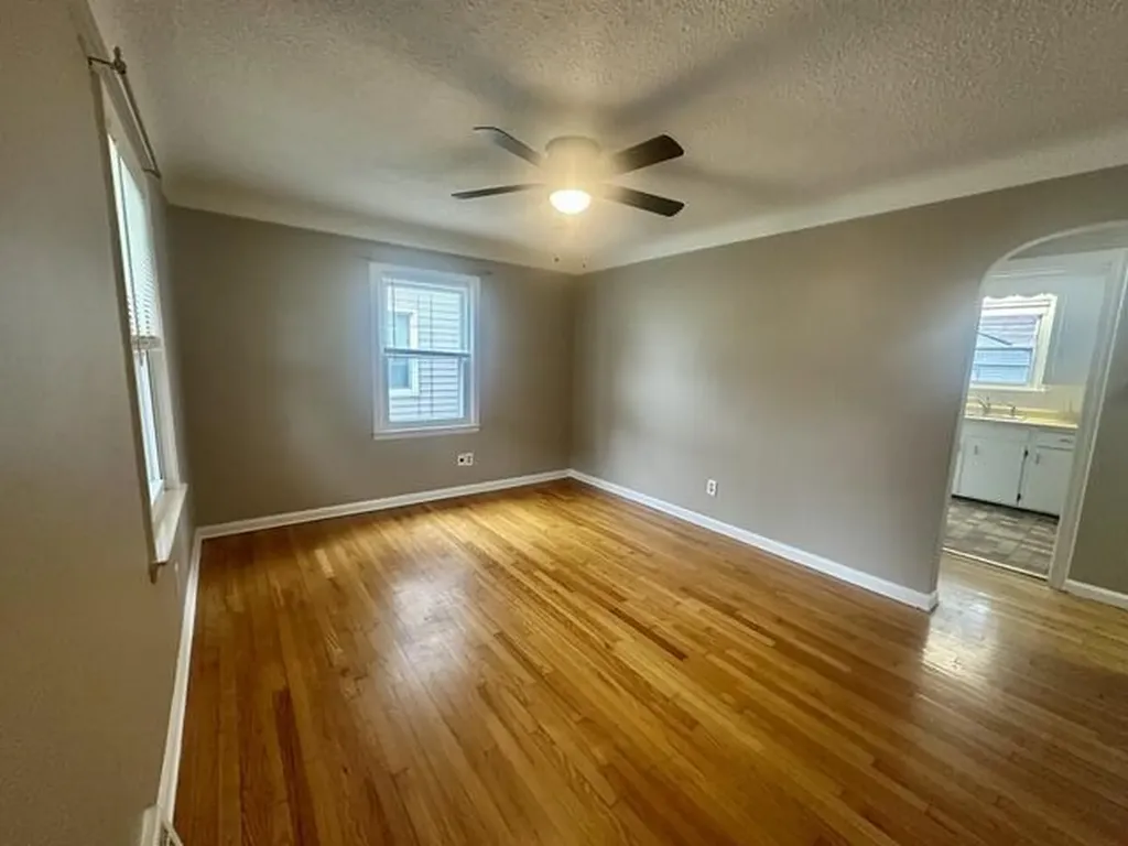22058 Lambrecht Avenue Eastpointe City MI 48021