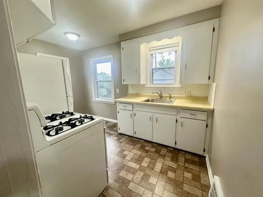 22058 Lambrecht Avenue Eastpointe City MI 48021