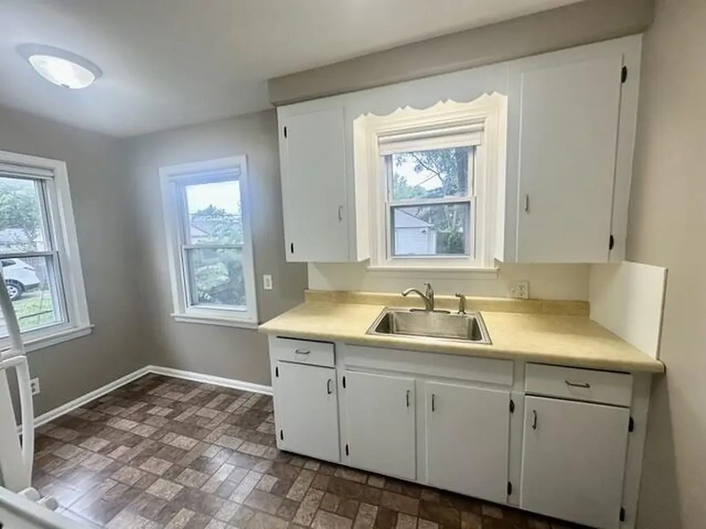 22058 Lambrecht Avenue Eastpointe City MI 48021