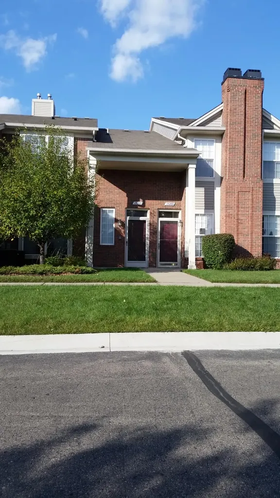 15459 Cornell Drive Clinton Charter Township MI 48038