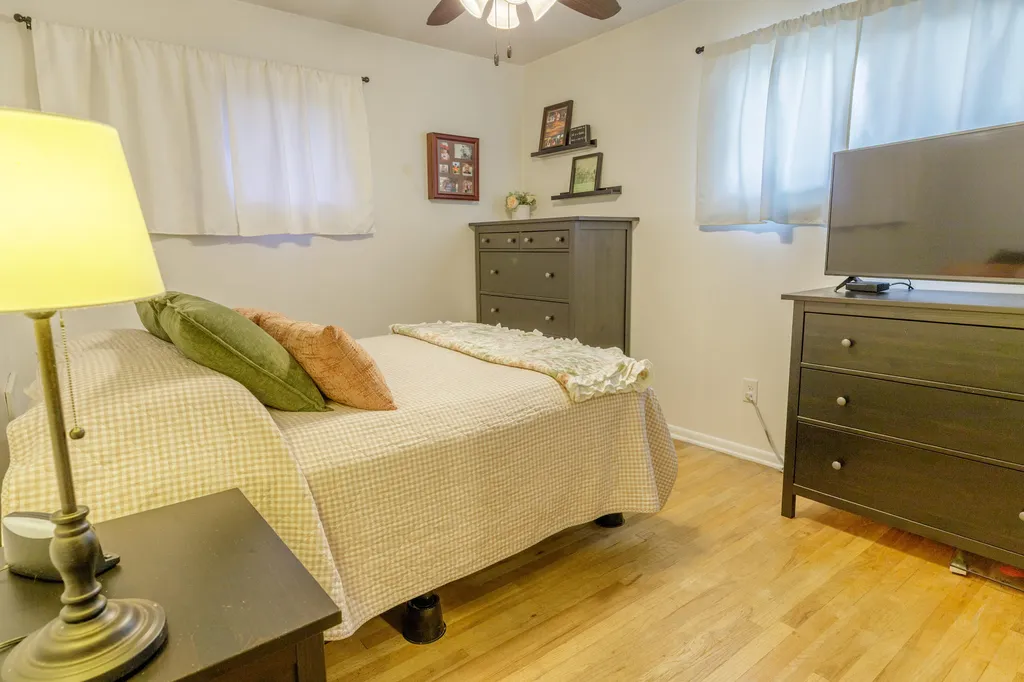 1195 Oak Street Ypsilanti Charter Township MI 48198