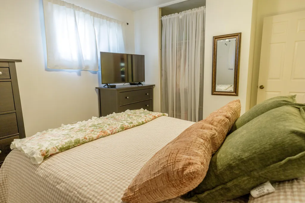 1195 Oak Street Ypsilanti Charter Township MI 48198