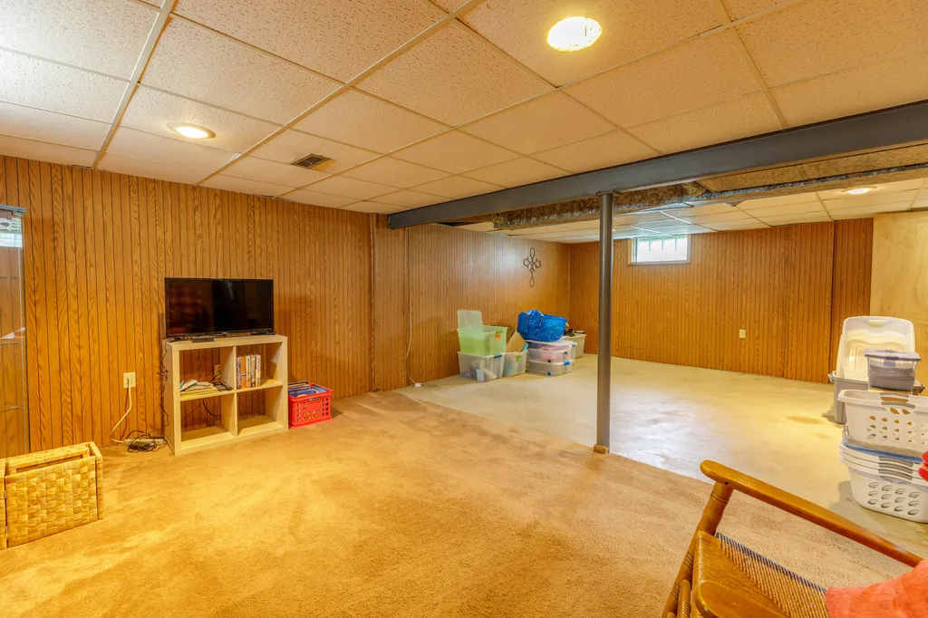 1195 Oak Street Ypsilanti Charter Township MI 48198