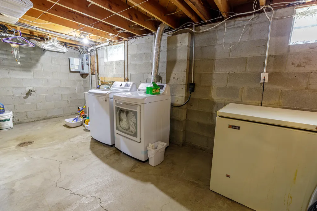 1195 Oak Street Ypsilanti Charter Township MI 48198