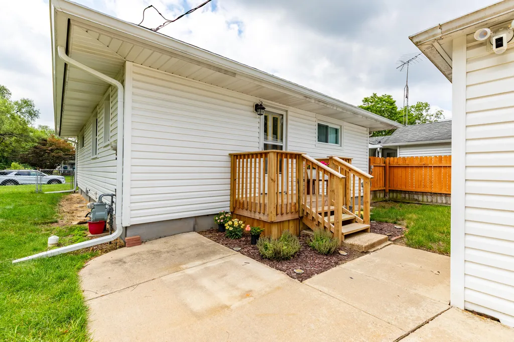 1195 Oak Street Ypsilanti Charter Township MI 48198