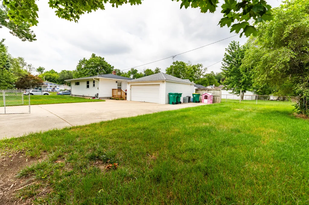 1195 Oak Street Ypsilanti Charter Township MI 48198