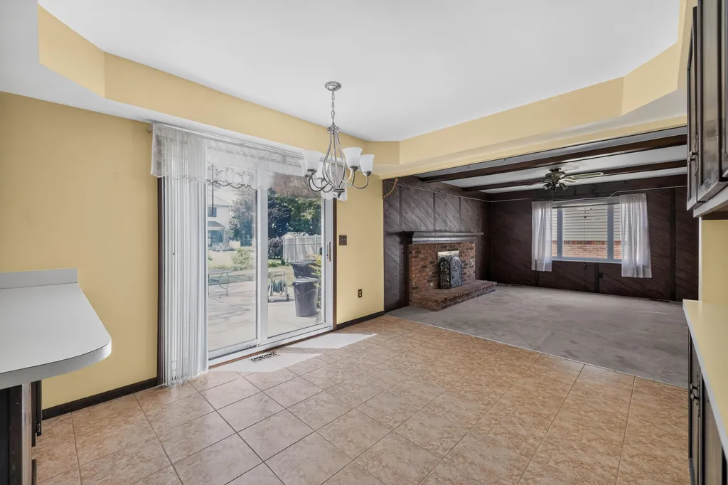 15661 Cumberland Street Riverview City MI 48193