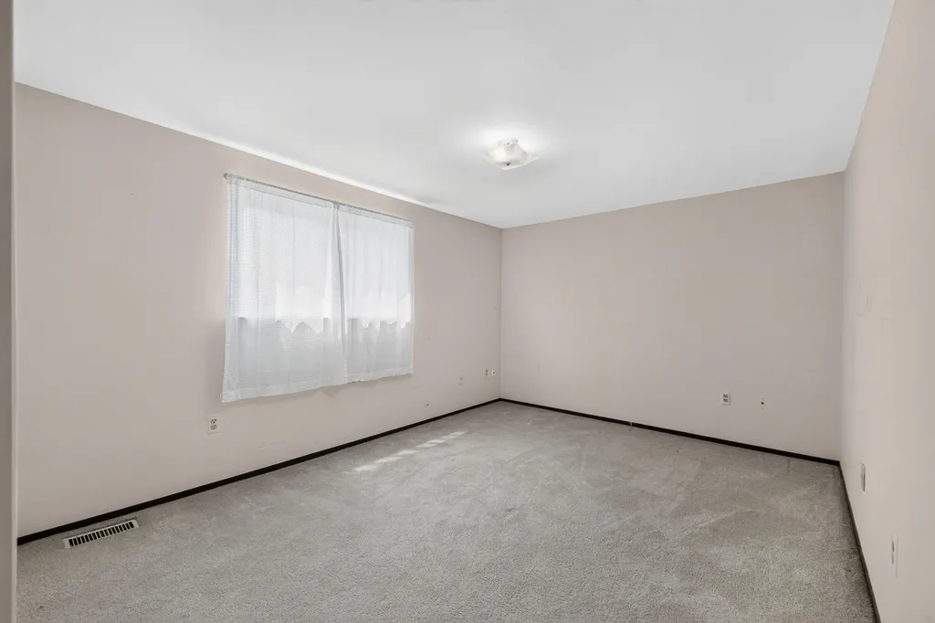15661 Cumberland Street Riverview City MI 48193
