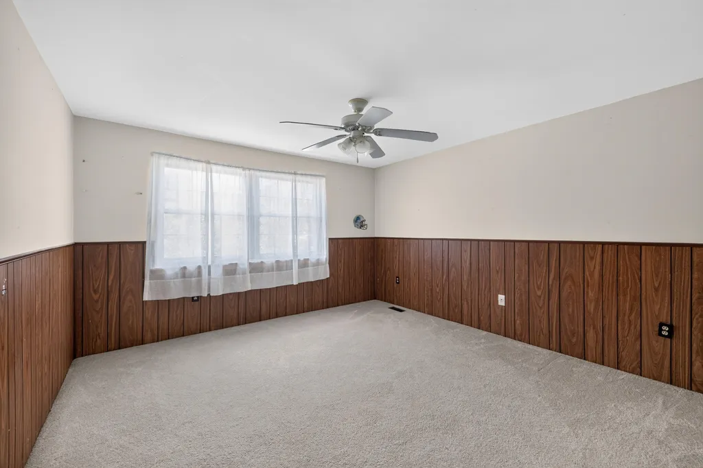 15661 Cumberland Street Riverview City MI 48193