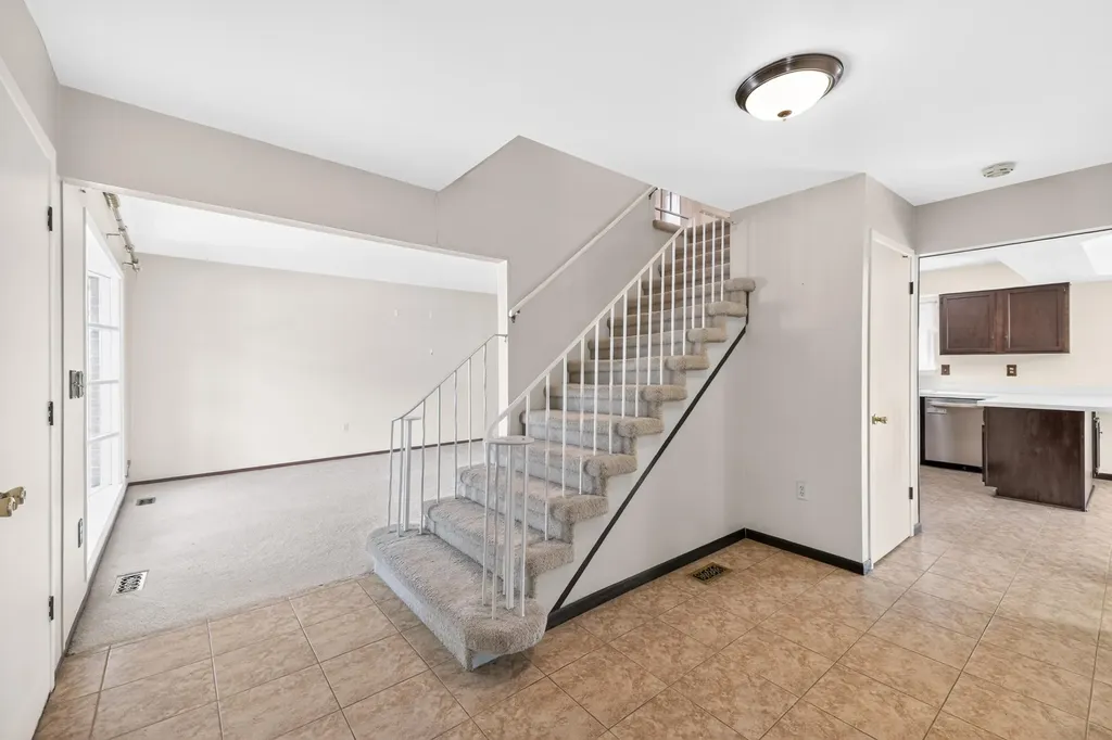 15661 Cumberland Street Riverview City MI 48193