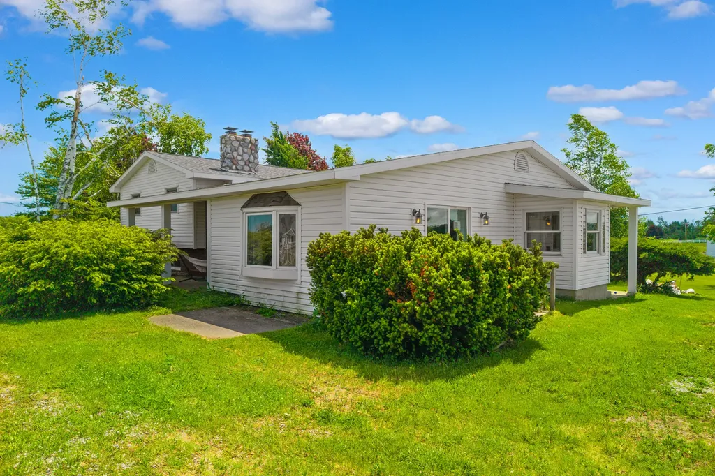 4490 E M-72 Harrisville Township MI 48740
