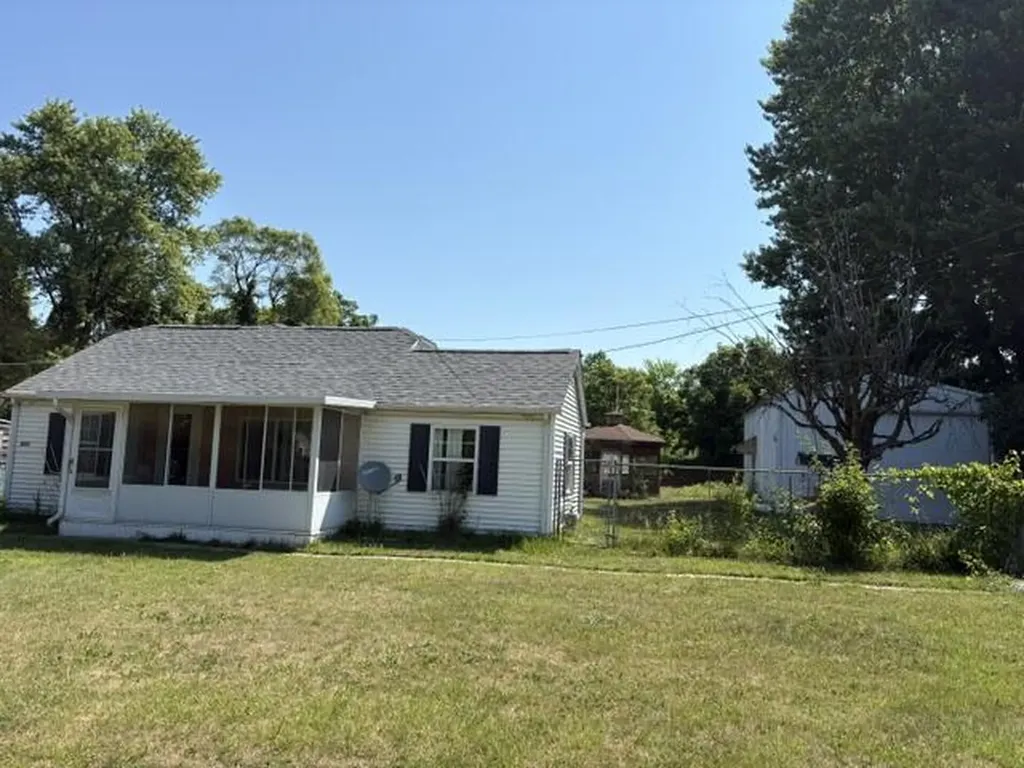 3157 Ludwig Street Burton City MI 48529