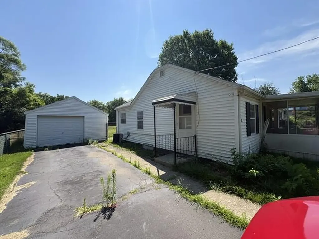 3157 Ludwig Street Burton City MI 48529