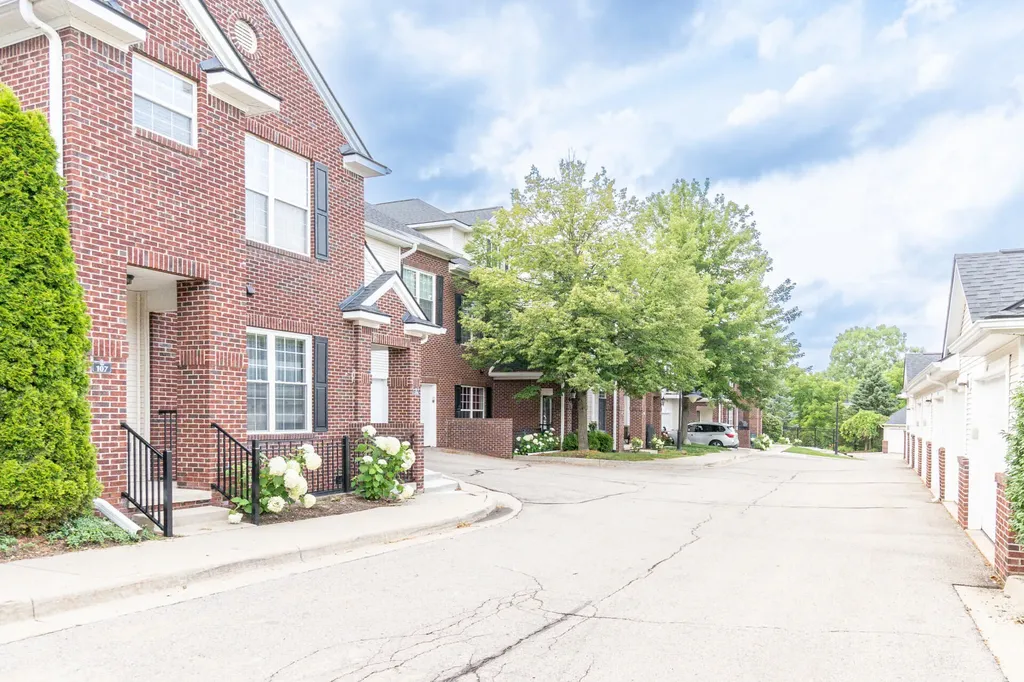 229 Scio Village Court Scio Township MI 48103