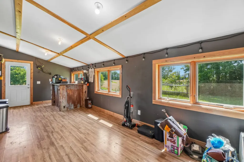 10120 Noggles Road Manchester Township MI 48158