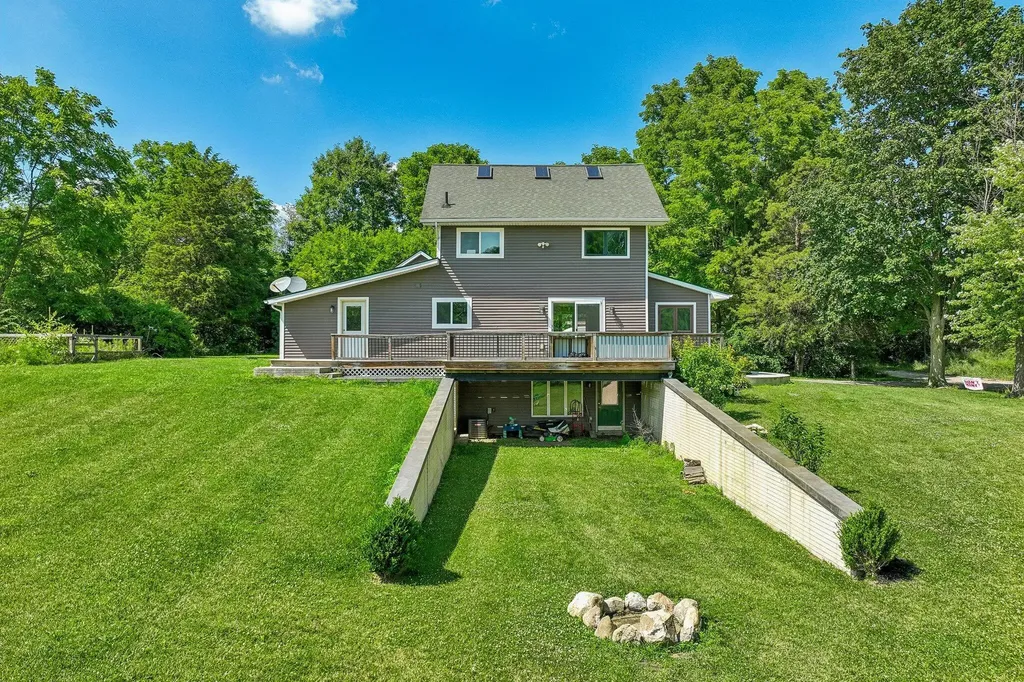 10120 Noggles Road Manchester Township MI 48158