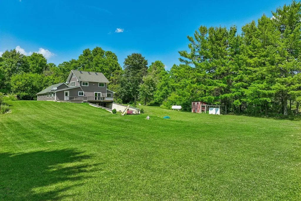 10120 Noggles Road Manchester Township MI 48158