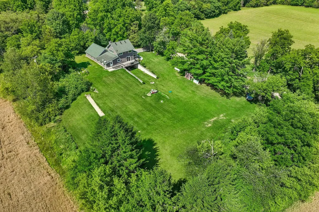 10120 Noggles Road Manchester Township MI 48158